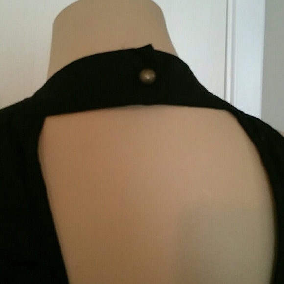 NWT Cute zip-up open back black top - Picture 4 of 6